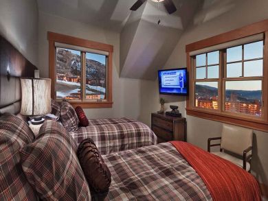 Eight Bedrooms Luxury Rental Home in Steamboat Springs